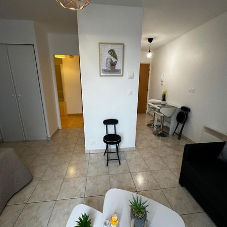 Le Studio Du 72 Apartamento Bussy-Saint-Georges Exterior foto