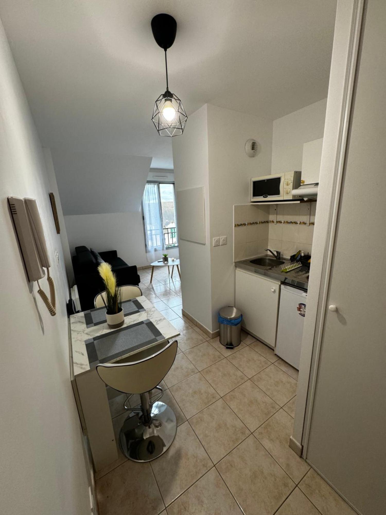 Le Studio Du 72 Apartamento Bussy-Saint-Georges Exterior foto